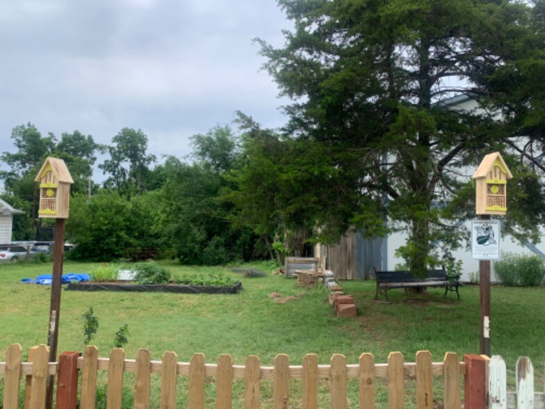 Building Photo - 1701 NW 29th St