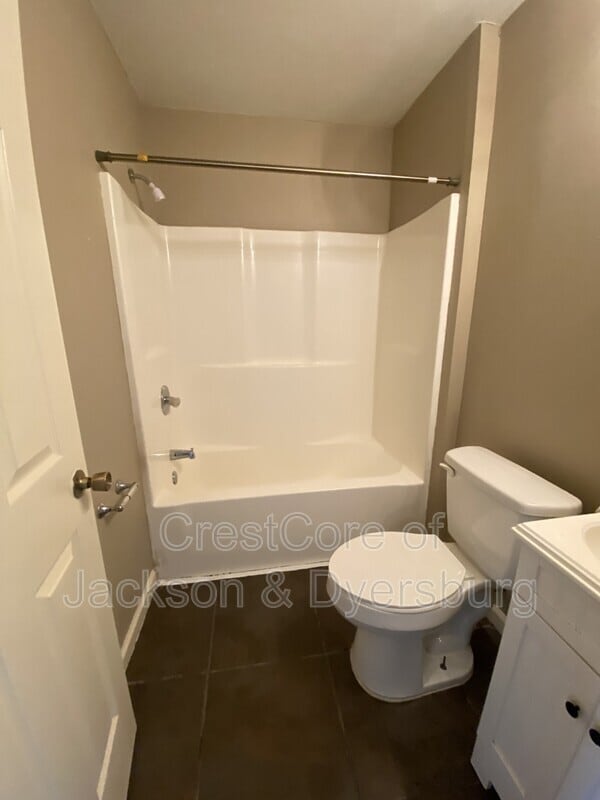 Building Photo - 129 Wheatley Dr