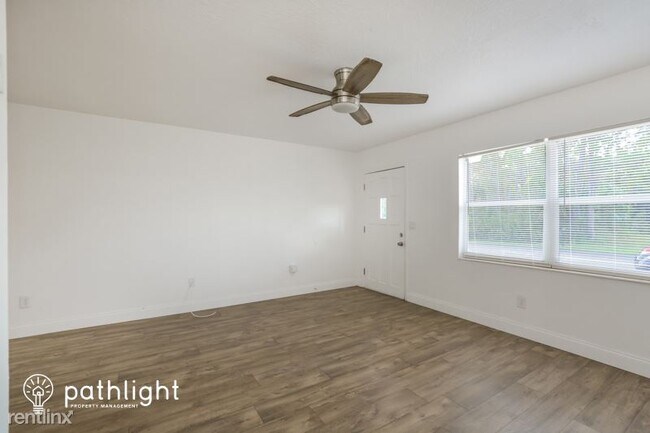 Building Photo - 3 br, 2 bath House - 2129 Willow Oak Drive...