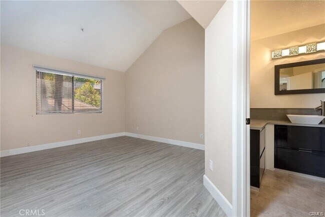 Building Photo - 13133 Le Parc Blvd