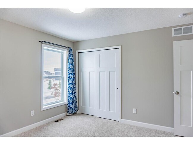 Building Photo - 143X Nutmeg Cir