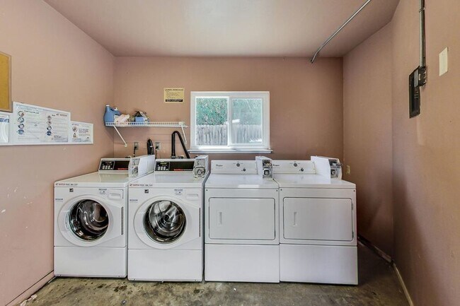 Building Photo - 2240 Angela Ct