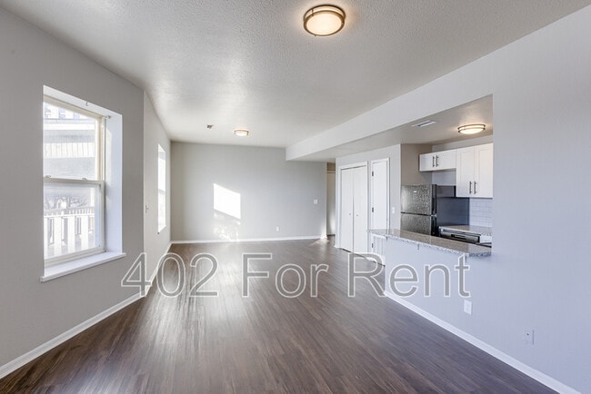 Building Photo - 210 S 24th St