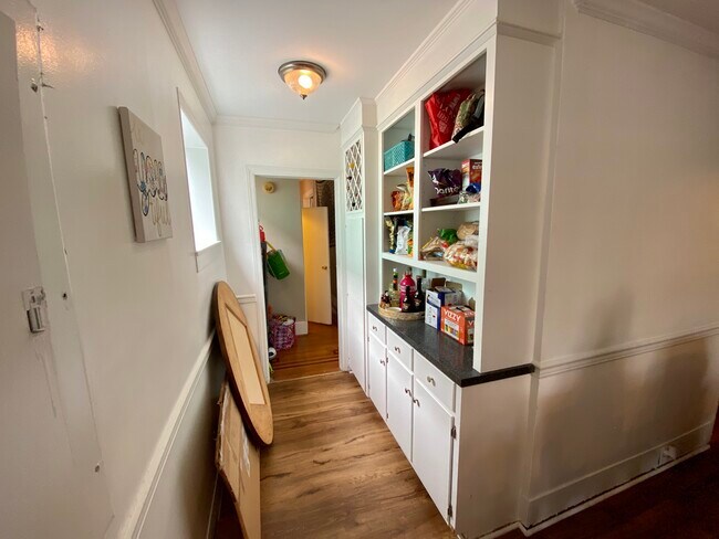 Building Photo - 79 Smith St