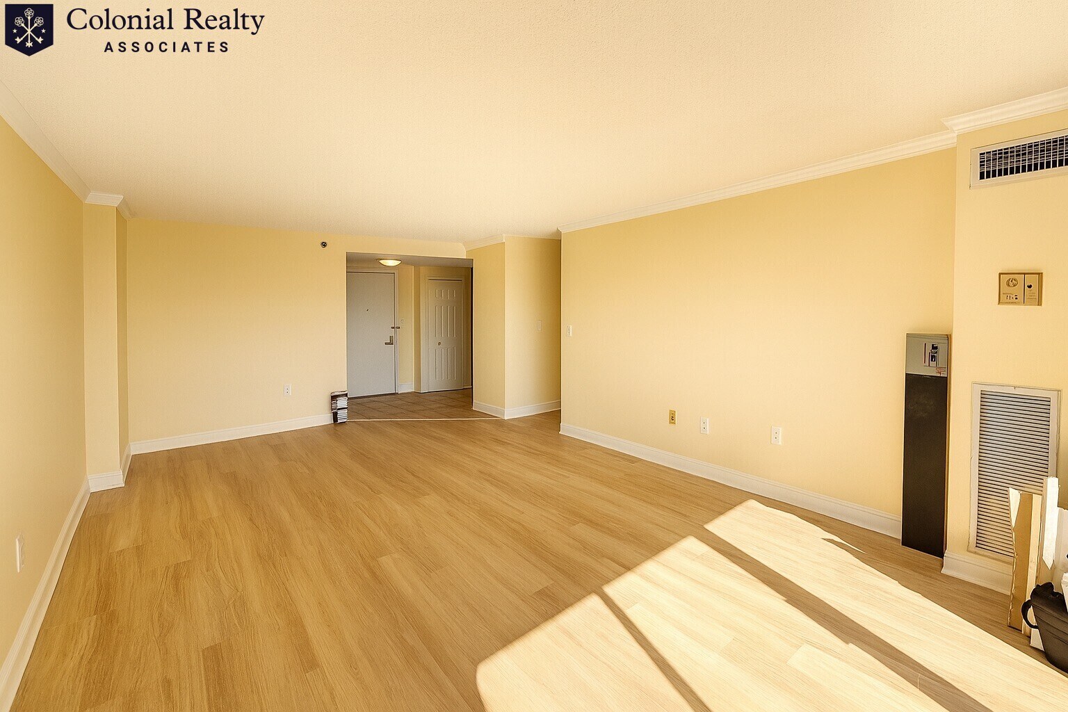 Building Photo - 15 N Beacon St