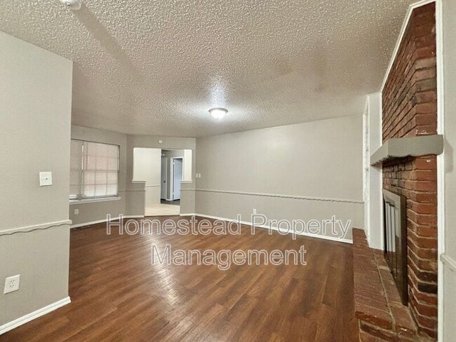 Building Photo - 6313 S Robinson Dr