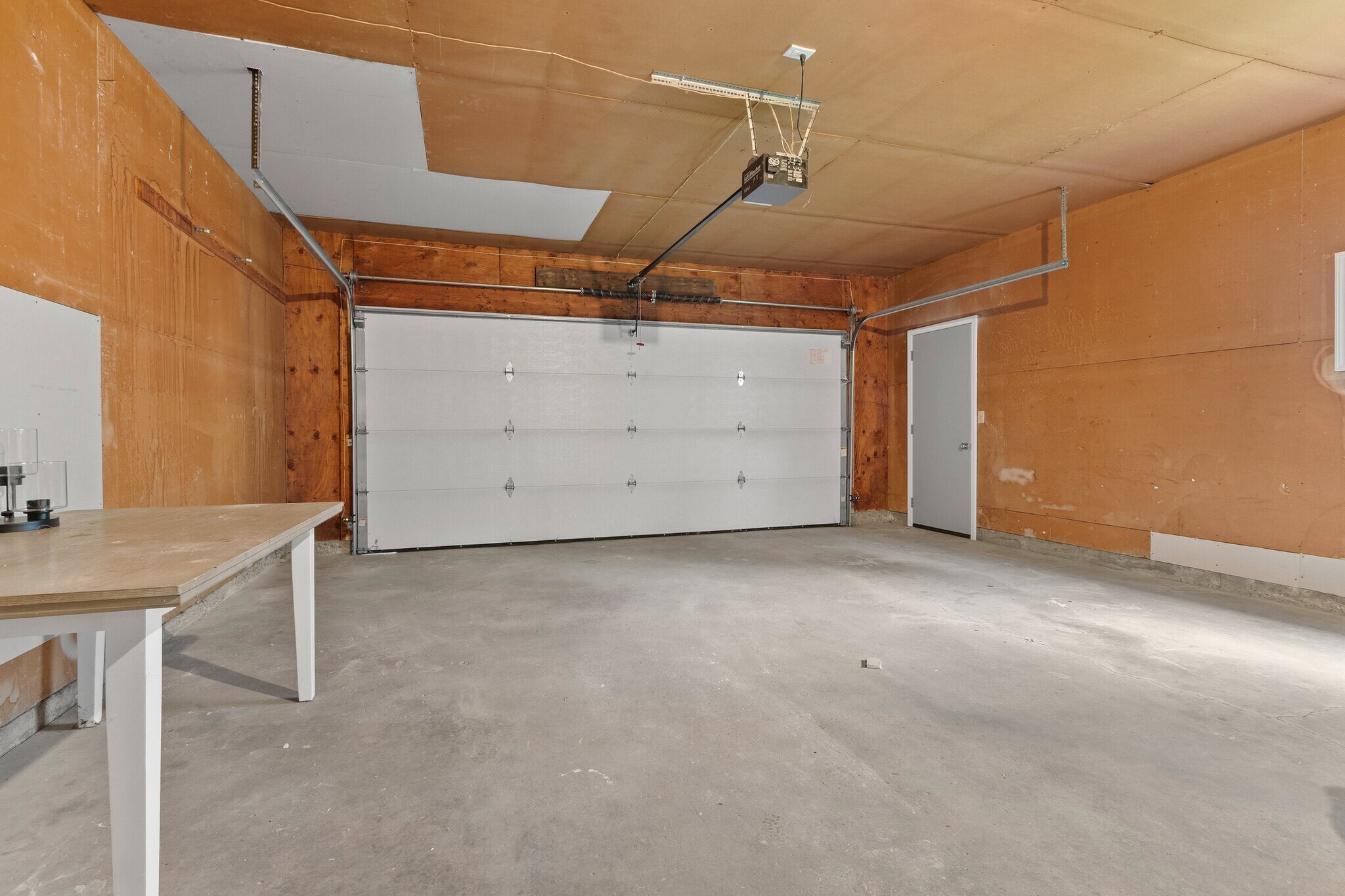 Building Photo - 2437 Deer Trl