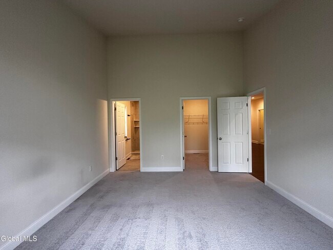 Building Photo - 20 Harbor Ln