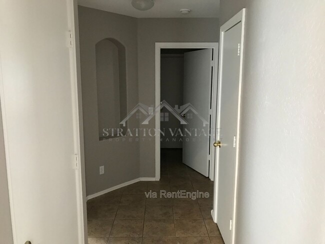 Building Photo - 14027 N 178th Ave