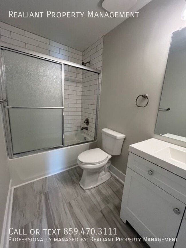 Building Photo - Completely Remodeled, 3 Bedroom, 3 bath ho...