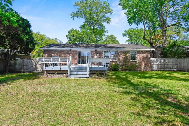 Building Photo - 1641 Falmouth St