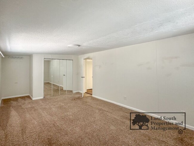Building Photo - 4508 S Remington Rd