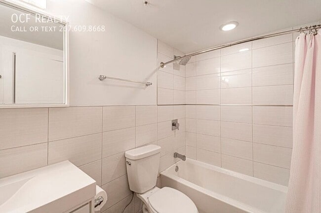 Building Photo - 135-37 N 3rd St