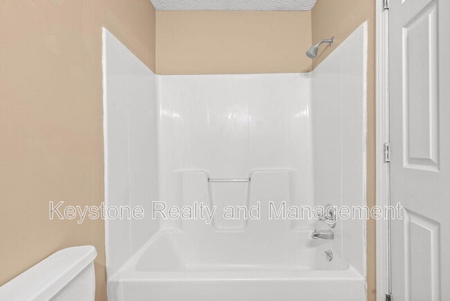 Building Photo - 308 Thompsonville Ln