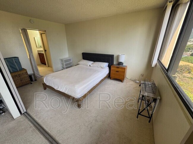 Building Photo - 1255 Nuuanu Ave