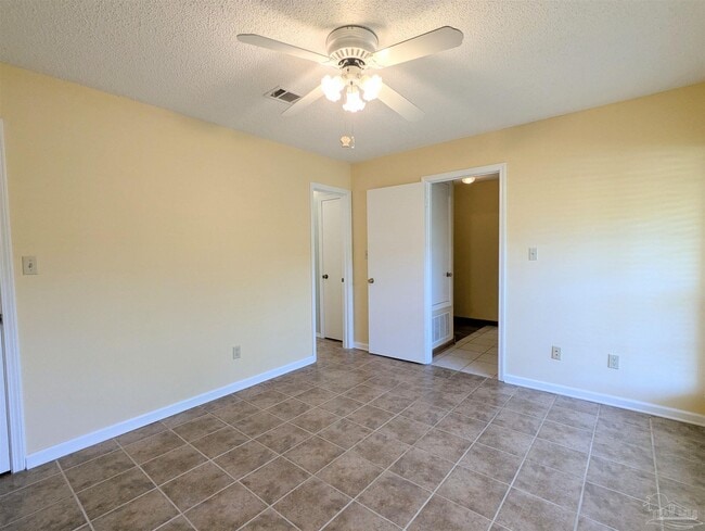 Building Photo - 512 Quail Nest Ln