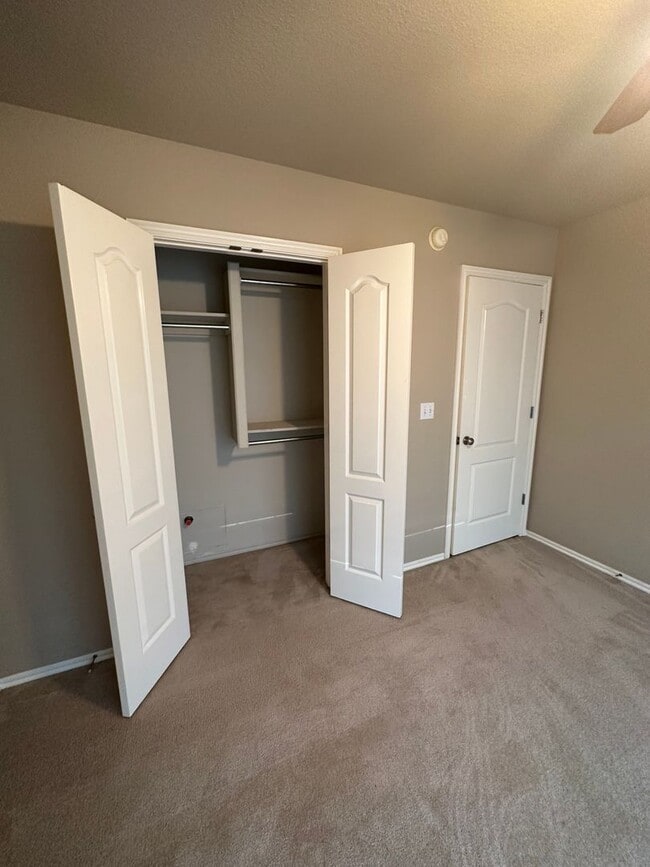 Building Photo - 3 bedroom + Office in Owasso Schools!
