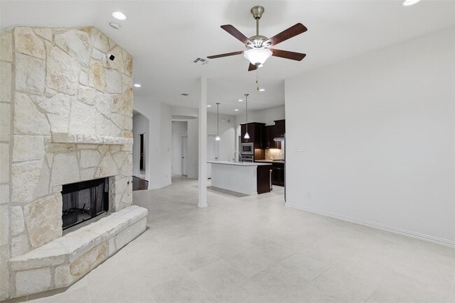 Building Photo - 20805 Rolling Creek Rd