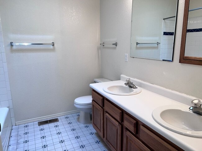 Building Photo - Gated community, 2 Br, 2.5 Ba w/ appliance...