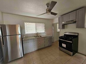 Building Photo - 415 Napa St