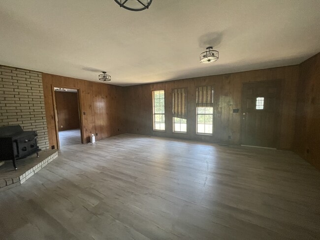 Building Photo - 1401 Folsom Blvd