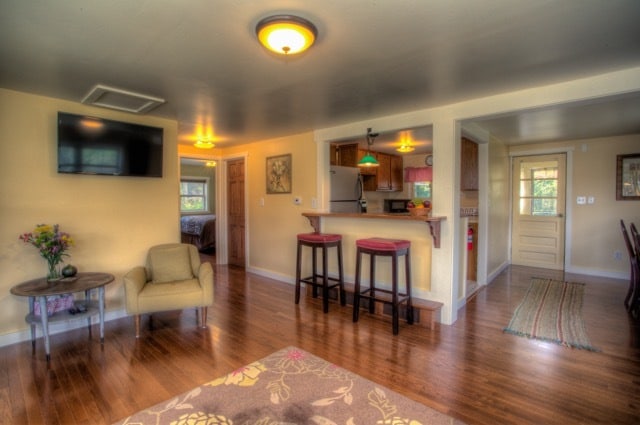 Building Photo - 560 Riceville Rd