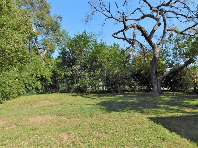Building Photo - 929 Manhattan Dr