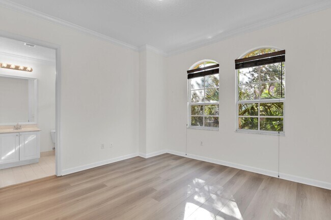 Building Photo - 2441 San Pietro Cir