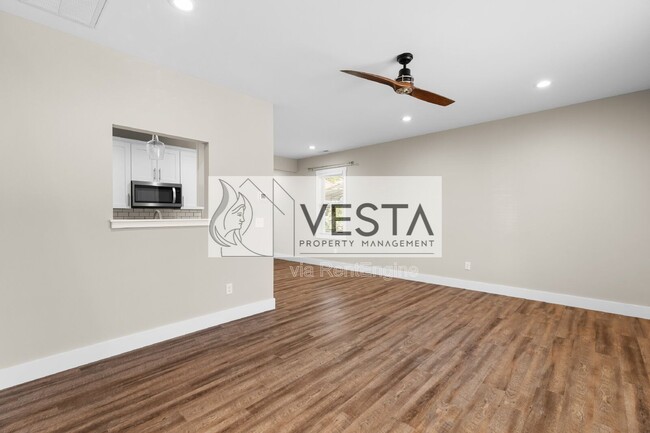 Building Photo - 12 Riddle Rd