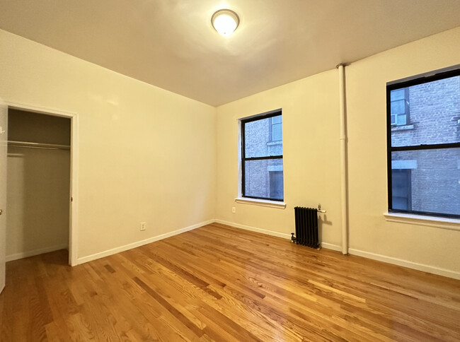 Building Photo - 408 W 130th St