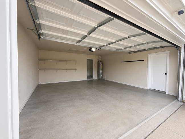 Building Photo - COMING SOON FOR RENT- EAST MONTGOMERY