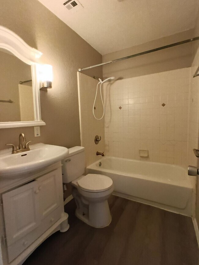 Building Photo - Tinker Close! FIRST FULL MONTH $500.00 OFF!