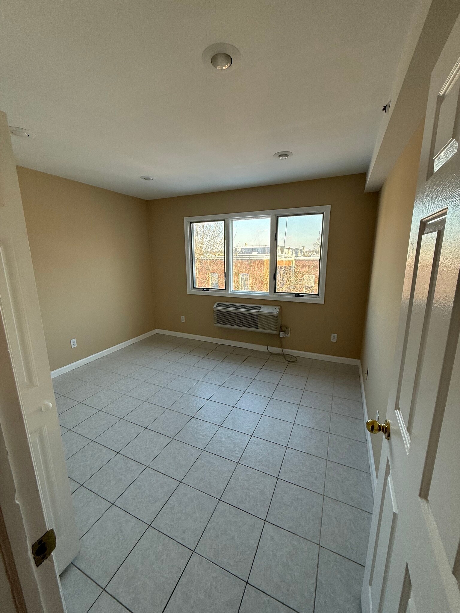 Building Photo - 74-78 Hammond Ave