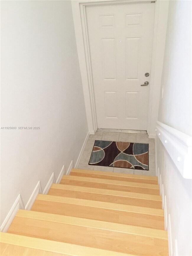 Building Photo - 8940 NE 8th Ave