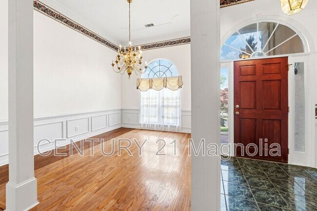 Building Photo - 790 Prairie Ln