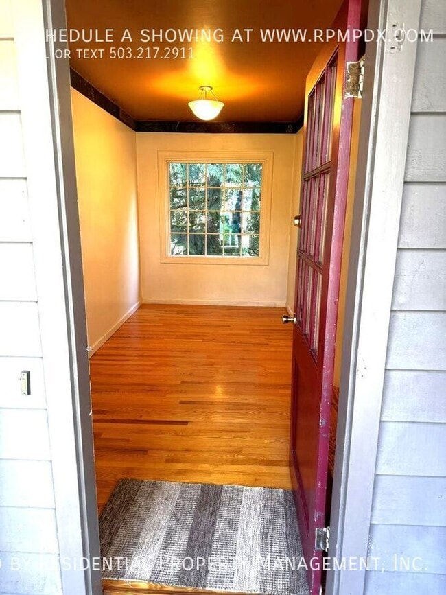 Building Photo - 1938 SW Edgewood Rd