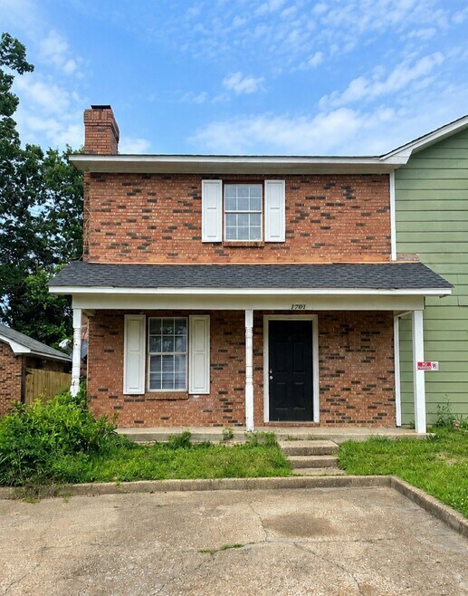 Building Photo - 1701-1702 Jamestown Way