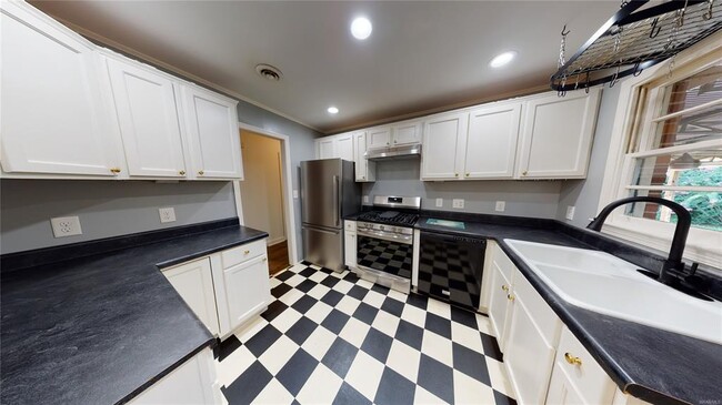 Building Photo - 3363 Audubon Rd