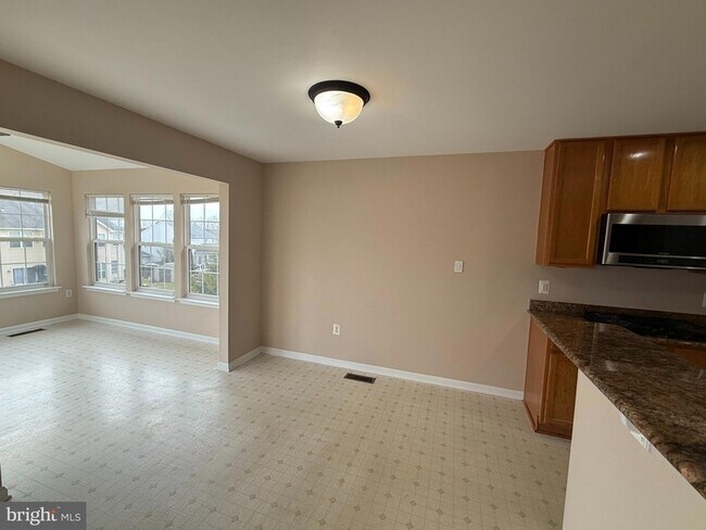 Building Photo - 2165 Cottonwood Ln