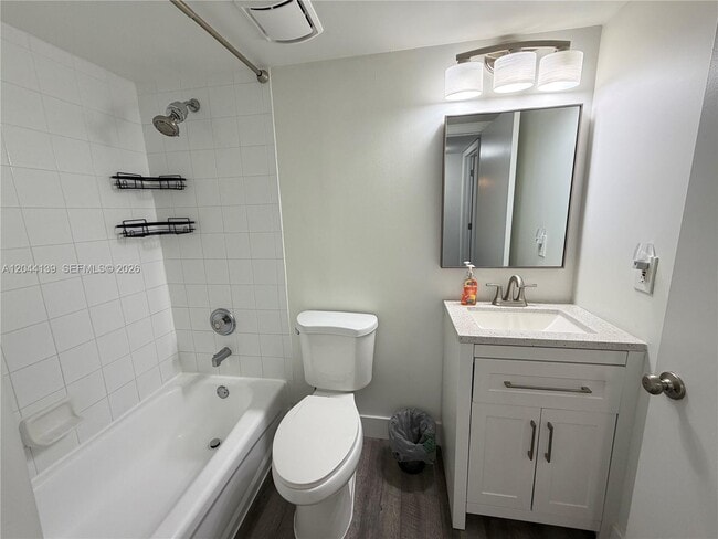Building Photo - 2711 Ocean Club Blvd