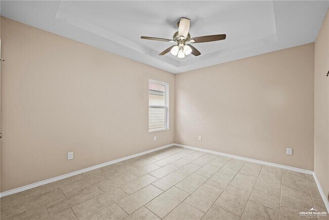 Building Photo - 16 E St