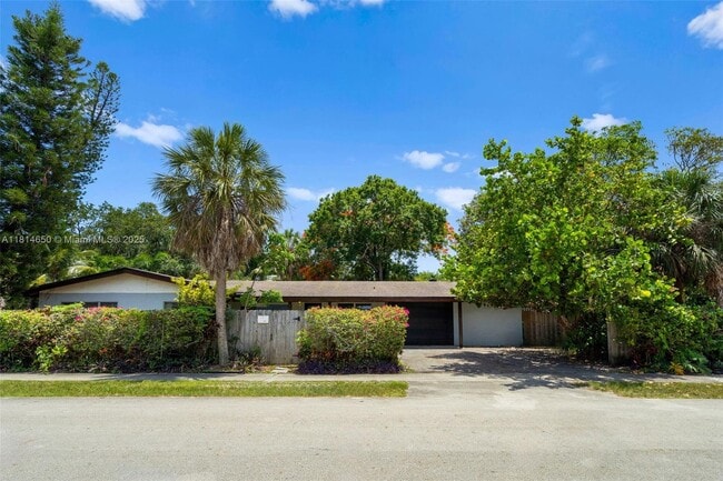 Building Photo - 1708 SW 11th St