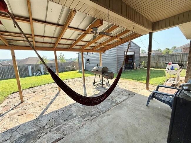Building Photo - 1140 Willow Oak