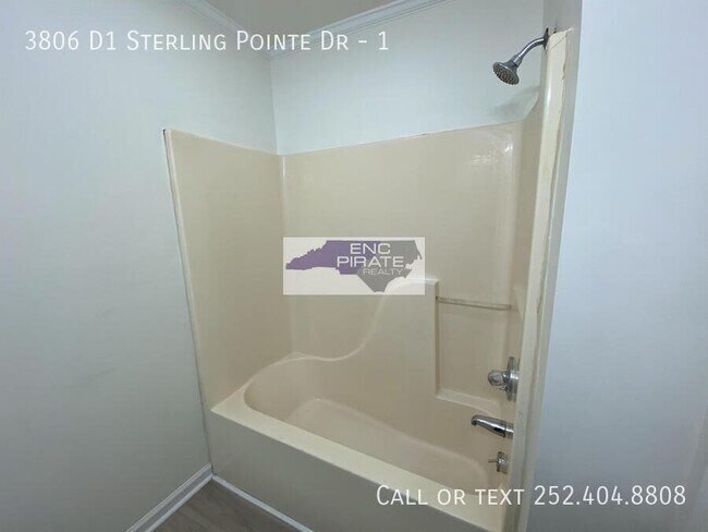 Building Photo - 3806-38D1 Sterling Pointe Dr