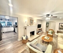 Building Photo - Beautiful 4 bed/3 bath home on large corne...