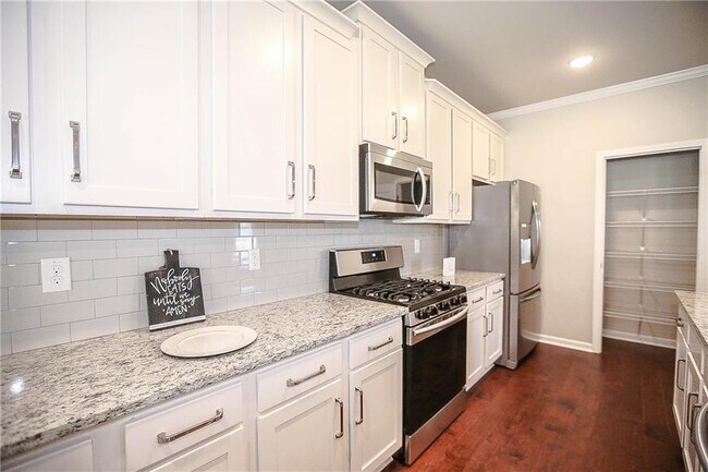 Building Photo - 2304 Shetley Creek Dr