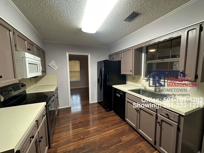 Building Photo - Beautiful 3 Bed 2 Bath Home In Hot Springs School District!