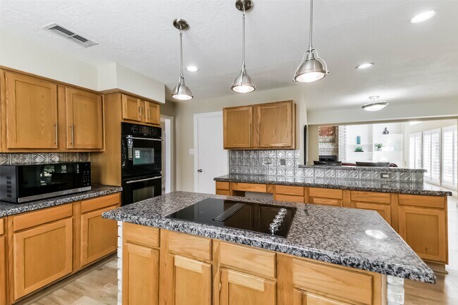 Building Photo - 3911 Cherry Forest Dr