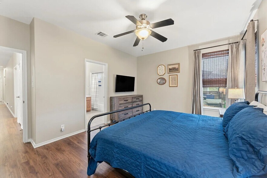 Building Photo - 13523 Topaz Lk