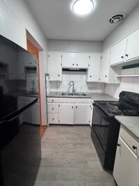 Building Photo - 2020 W Market St